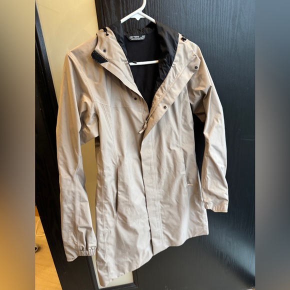 Arc'teryx Fitted Soft Shell Jacket - Picture 3 of 8